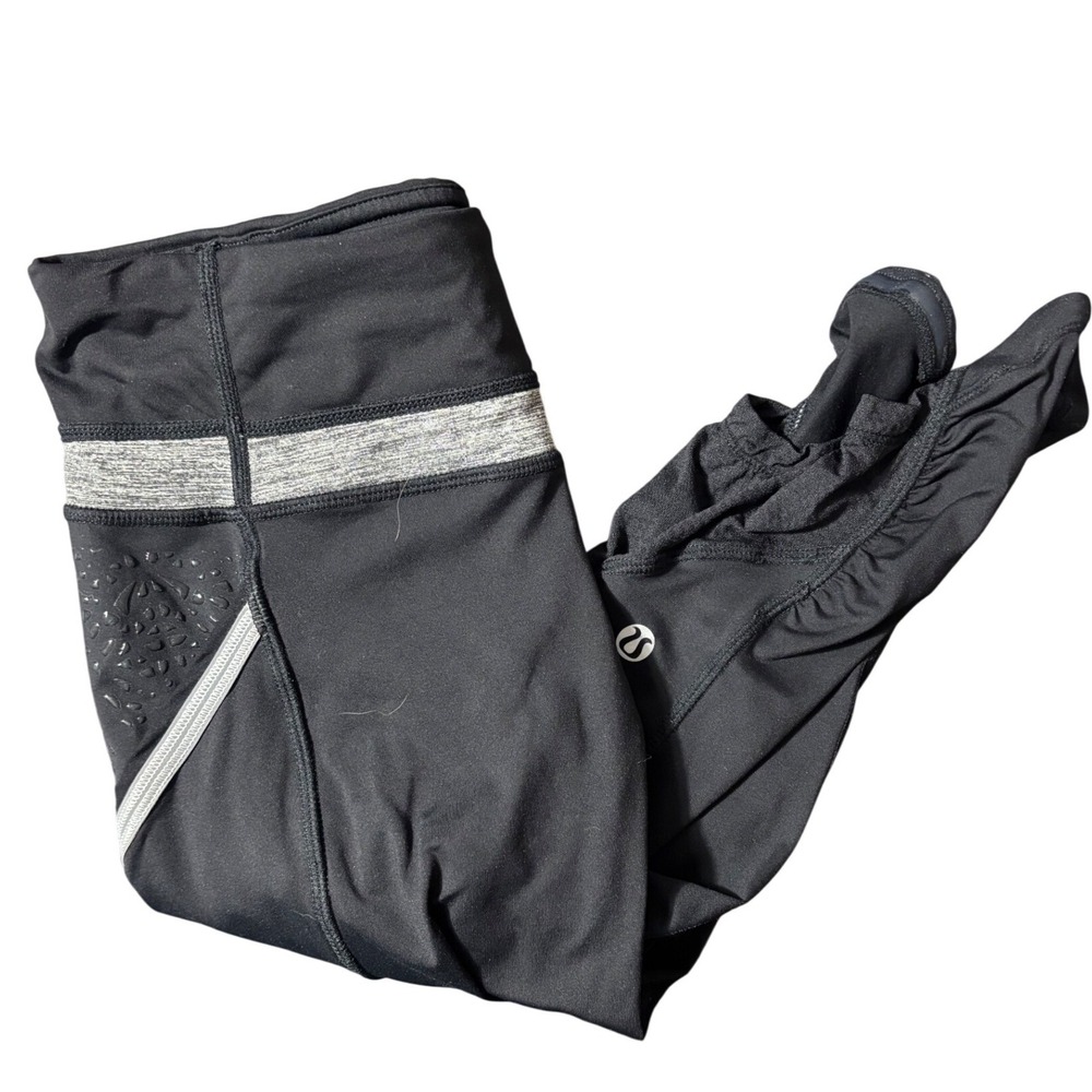 Lululemon Run a Marathon Crop Black Reflective‎ Leggings Size 4